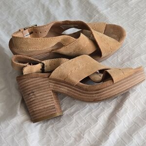 Toms Tan Suede Criss Cross Block Heel Sandals Summer Shoes